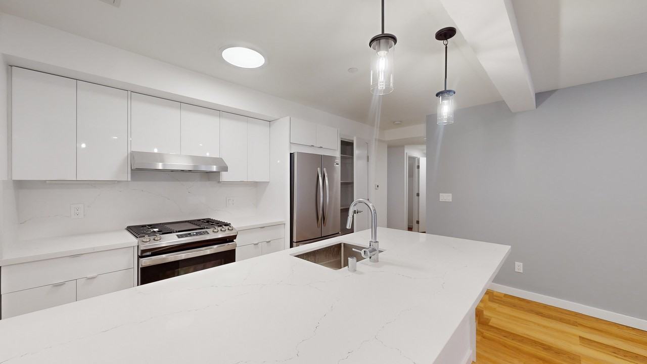 3097 Washington St #30 - Photo 6 of 27