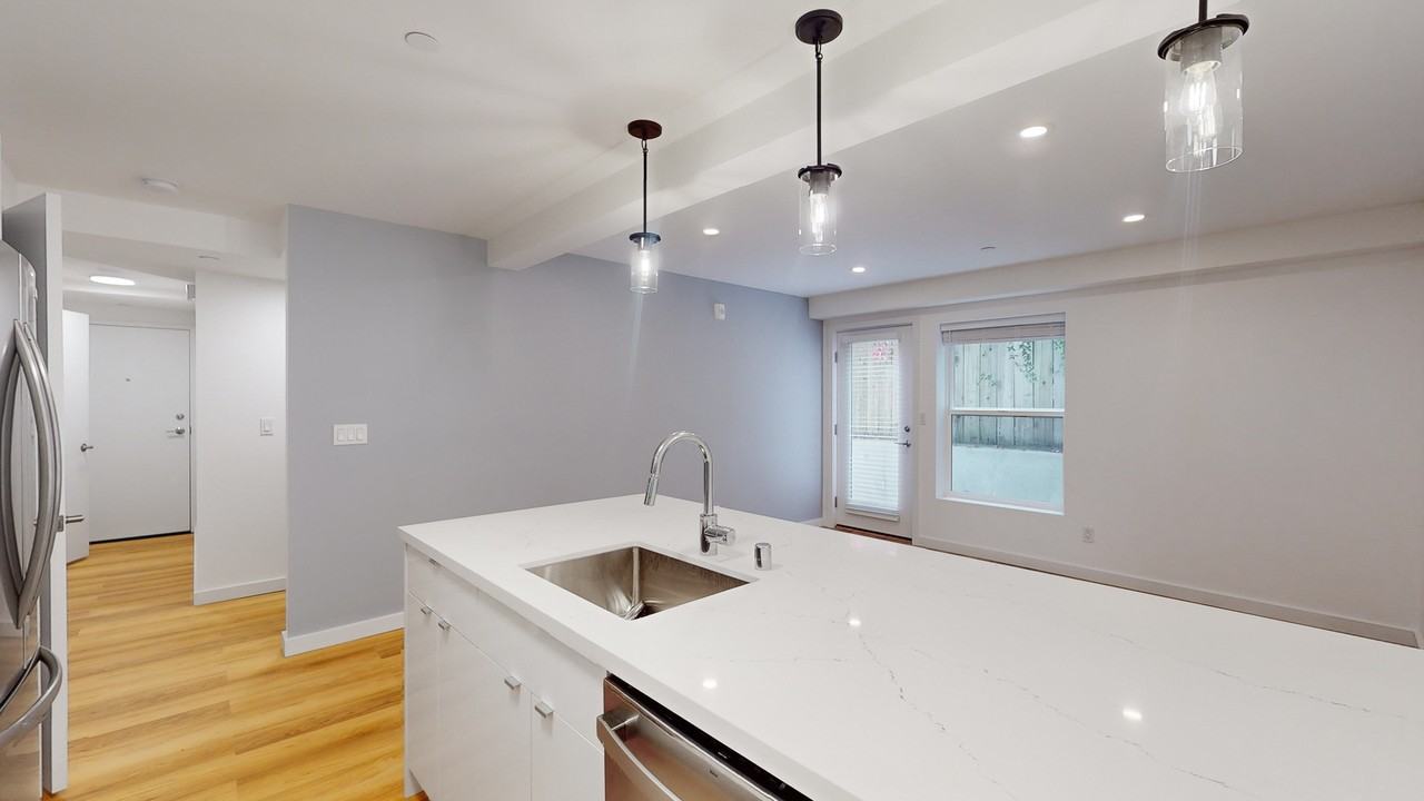 3097 Washington St #30 - Photo 7 of 27