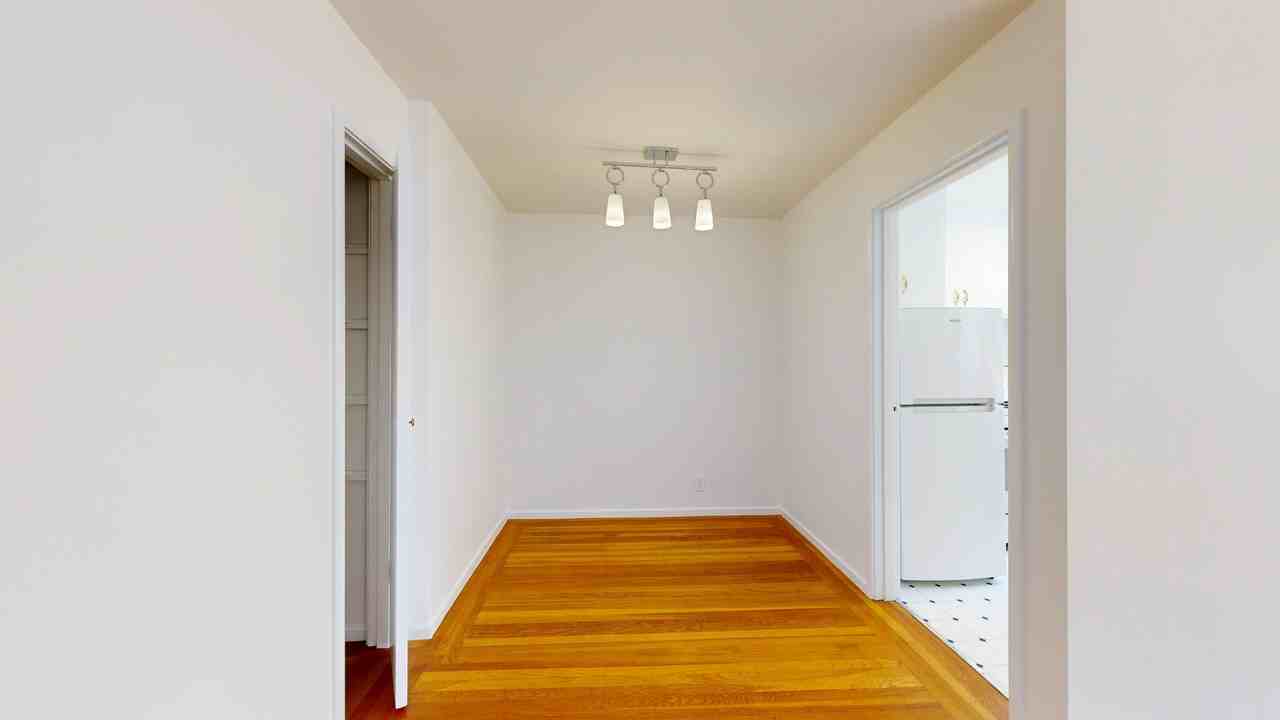 702 Church St #305 - Photo 3 of 10