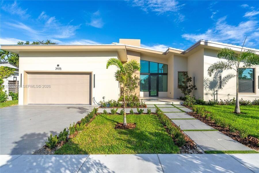 3905 Sw 5th St - Photo 3 of 28