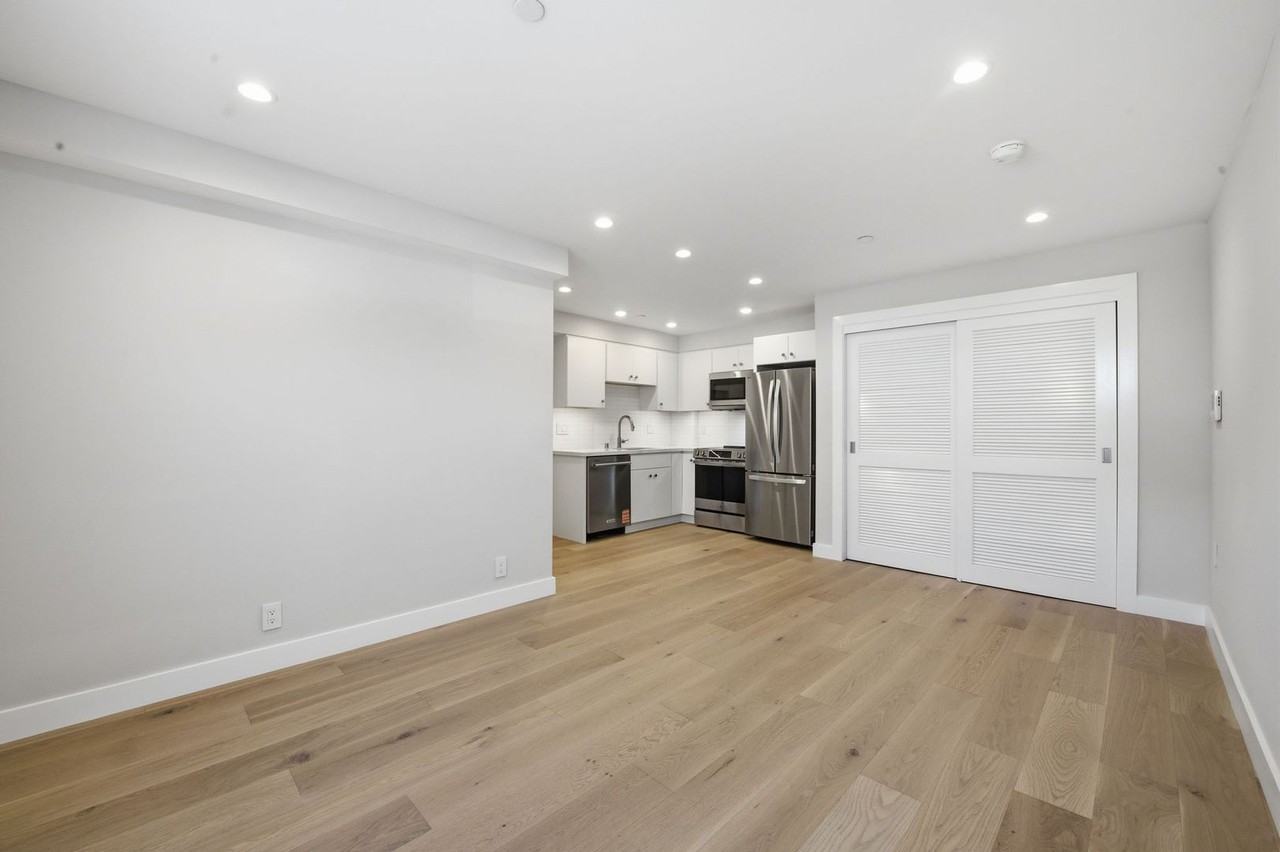 1490 9th Ave - Photo 6 of 20