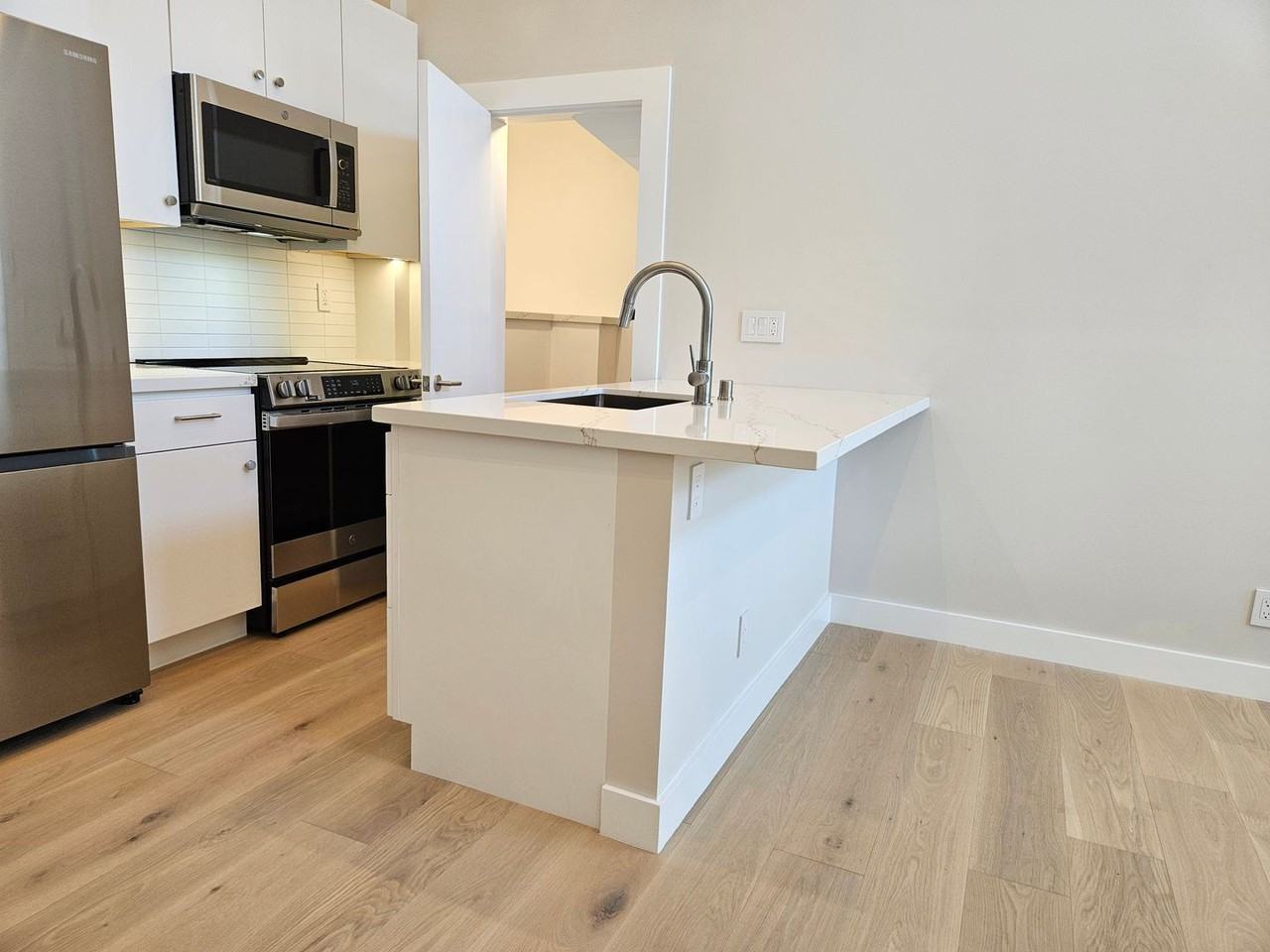 446 Kirkham St - Photo 7 of 23