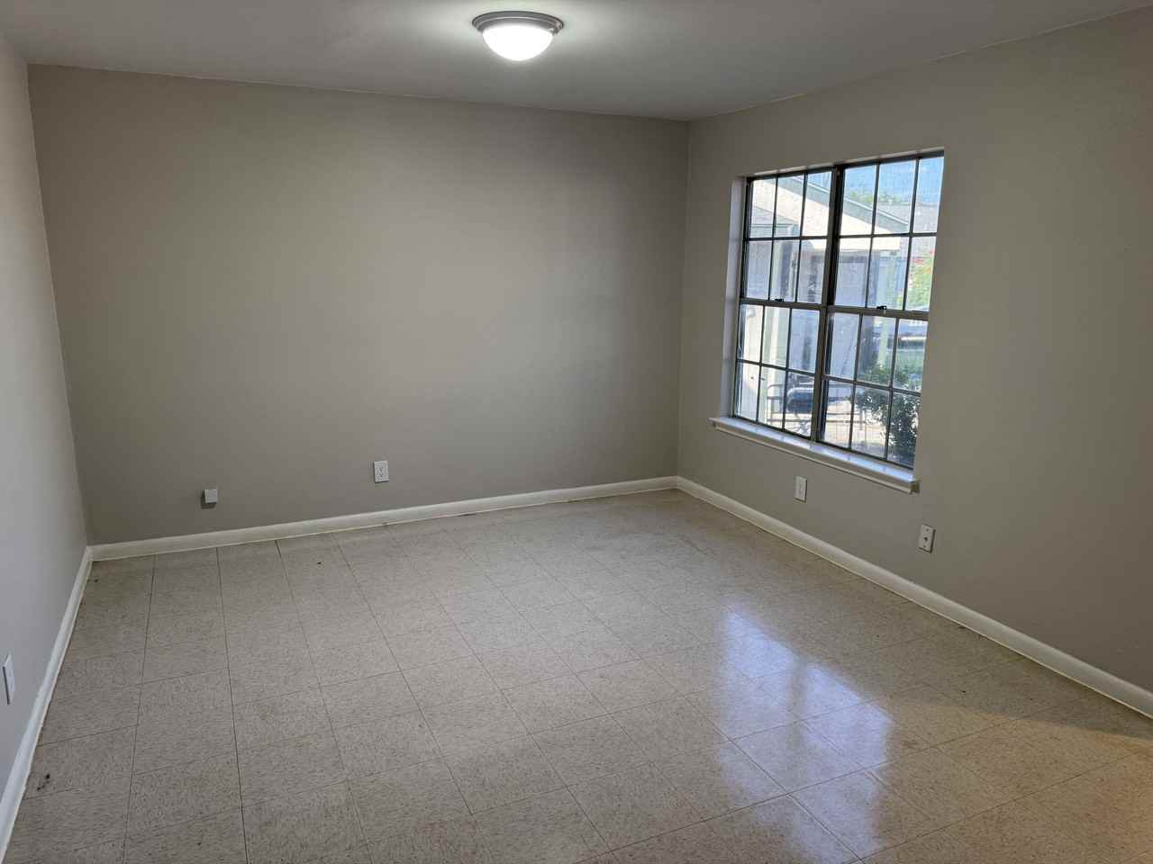 Sutton - Photo 3 of 15