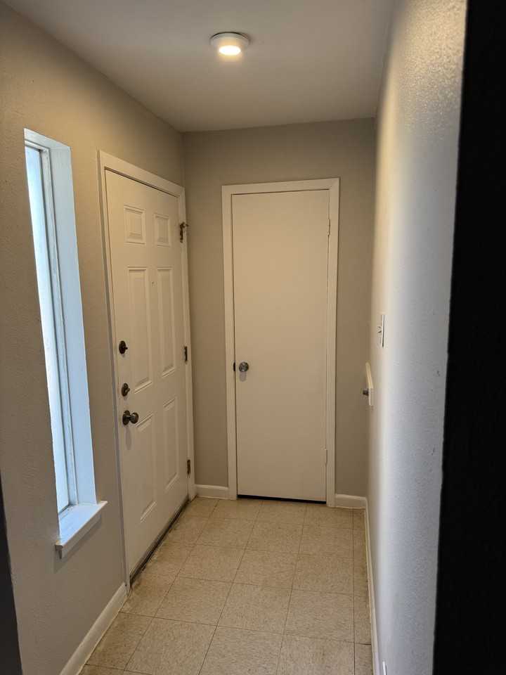 Sutton - Photo 4 of 15