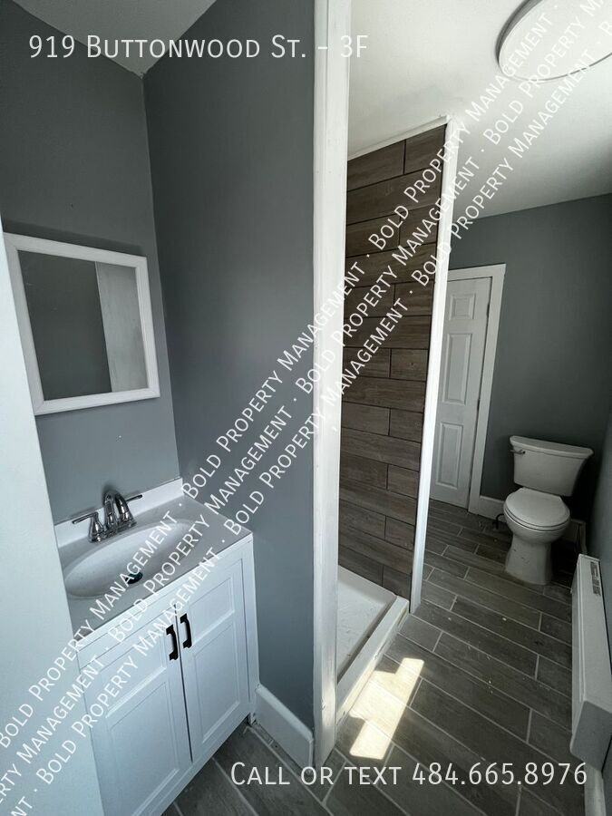 919 Buttonwood St #3F - Photo 5 of 6