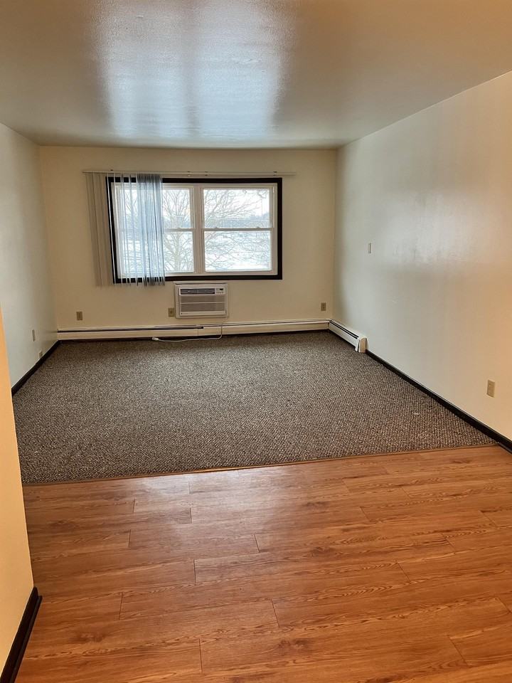 625 Meadow Lane - Photo 6 of 7