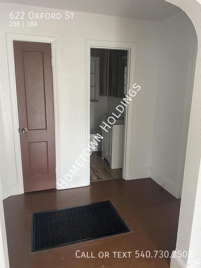 622 Oxford St - Photo 5 of 9