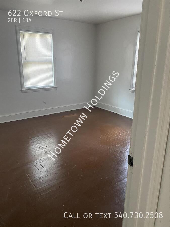 622 Oxford St - Photo 7 of 9