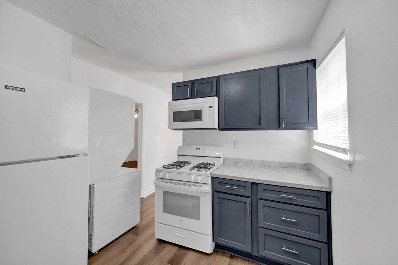 O - 2966 Yale Ave - 2966 Yale Avenue #7 - Photo 4 of 20