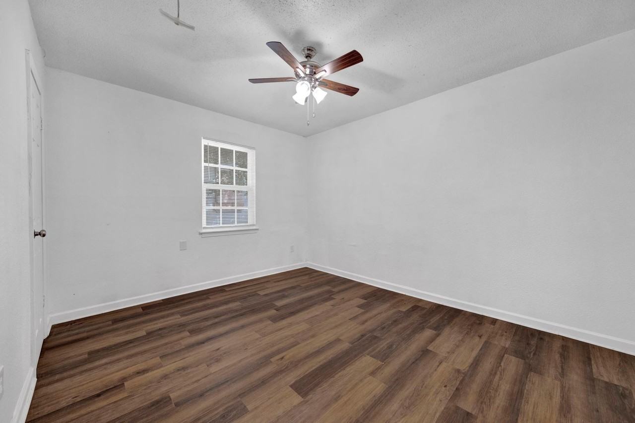 O - 2966 Yale Ave - 2966 Yale Avenue #7 - Photo 7 of 20