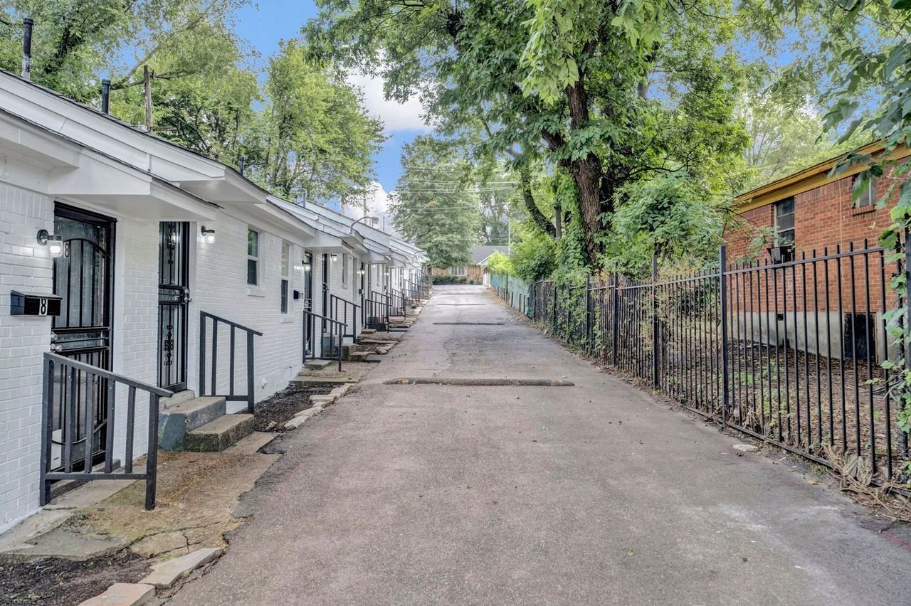 O - 2966 Yale Ave - 2966 Yale Avenue #8 - Photo 2 of 19