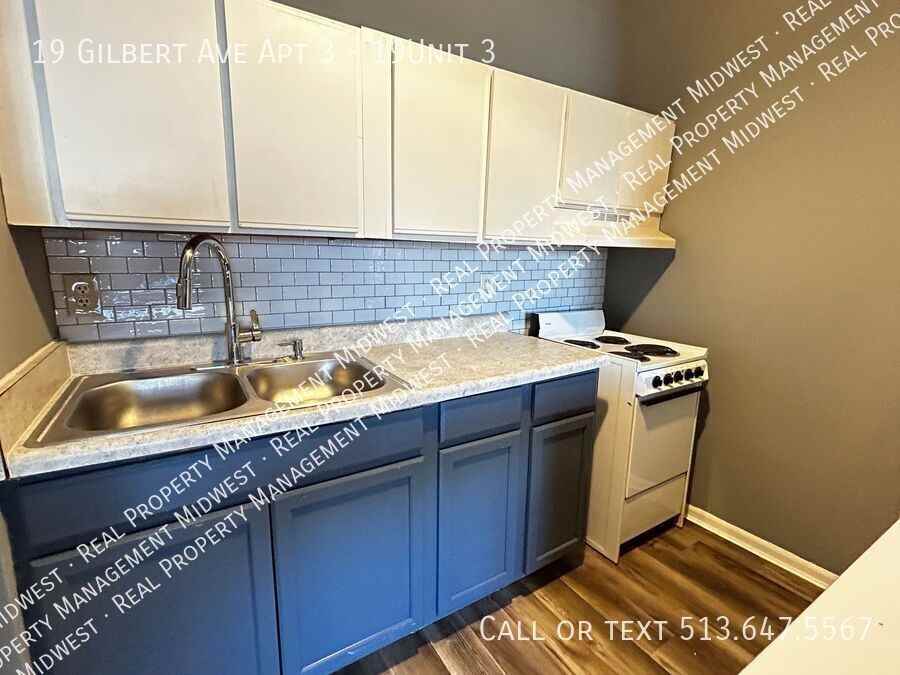 19 Gilbert Ave Apt 3 #19UNIT3 - Photo 2 of 7