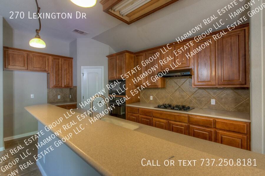 270 Lexington Dr - Photo 6 of 16