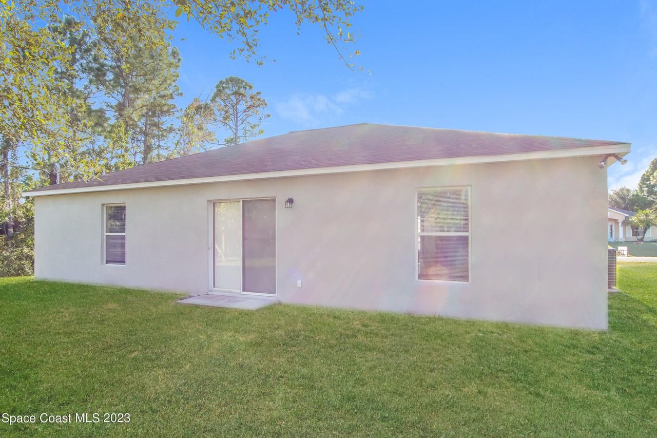 2511 Palomar Ave Se #2511 - Photo 4 of 16