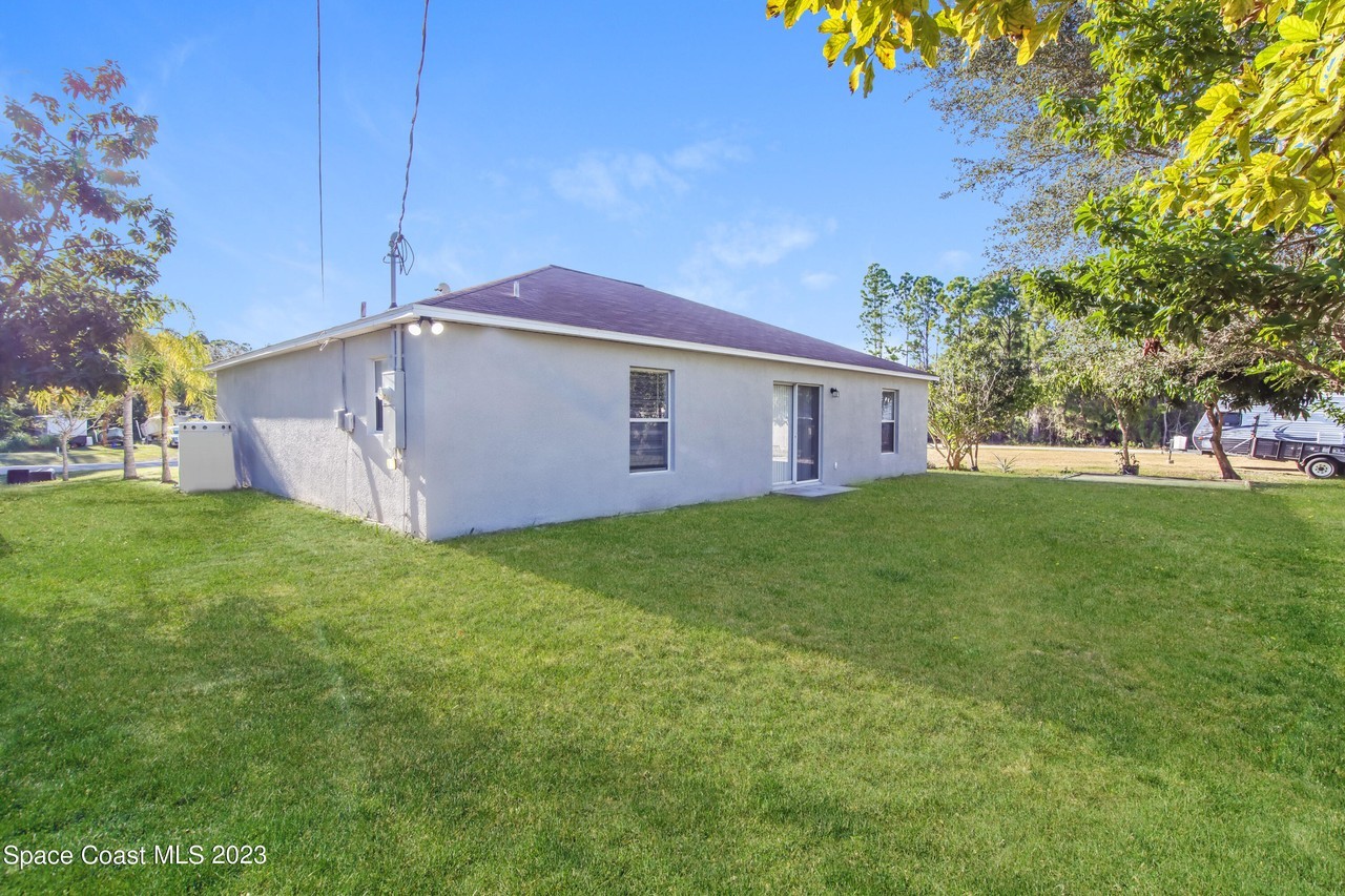 2511 Palomar Ave Se #2511 - Photo 5 of 16