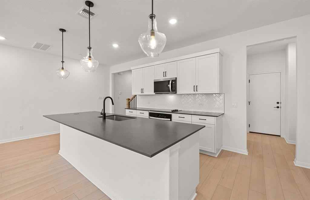 2725 Woodall Dr #2725-1602 - Photo 5 of 12