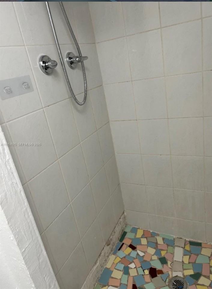 2430 Sw 25th Ter #2430C - Photo 2 of 7