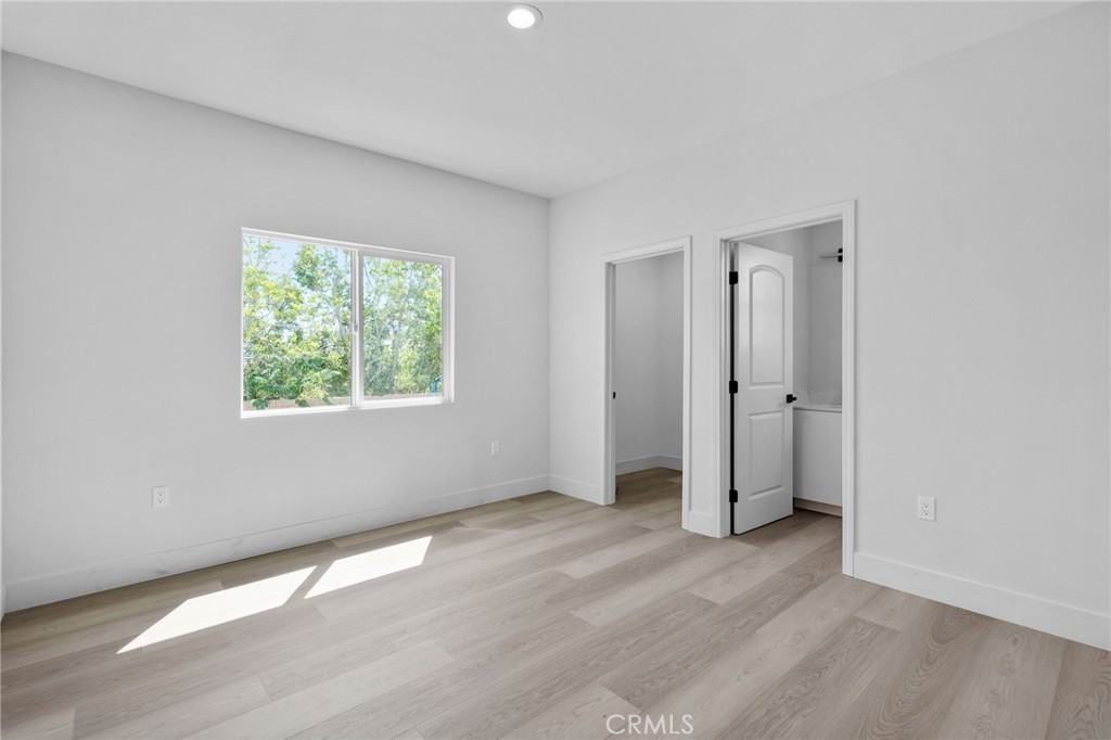 15931 Los Cedros Ave #15931B - Photo 2 of 9