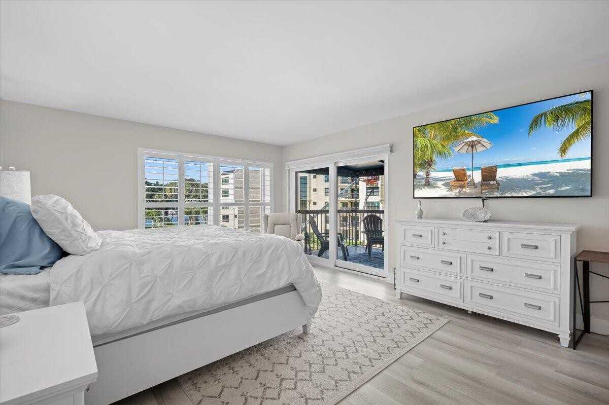 364 Golfview Rd #364-405 - Photo 3 of 32