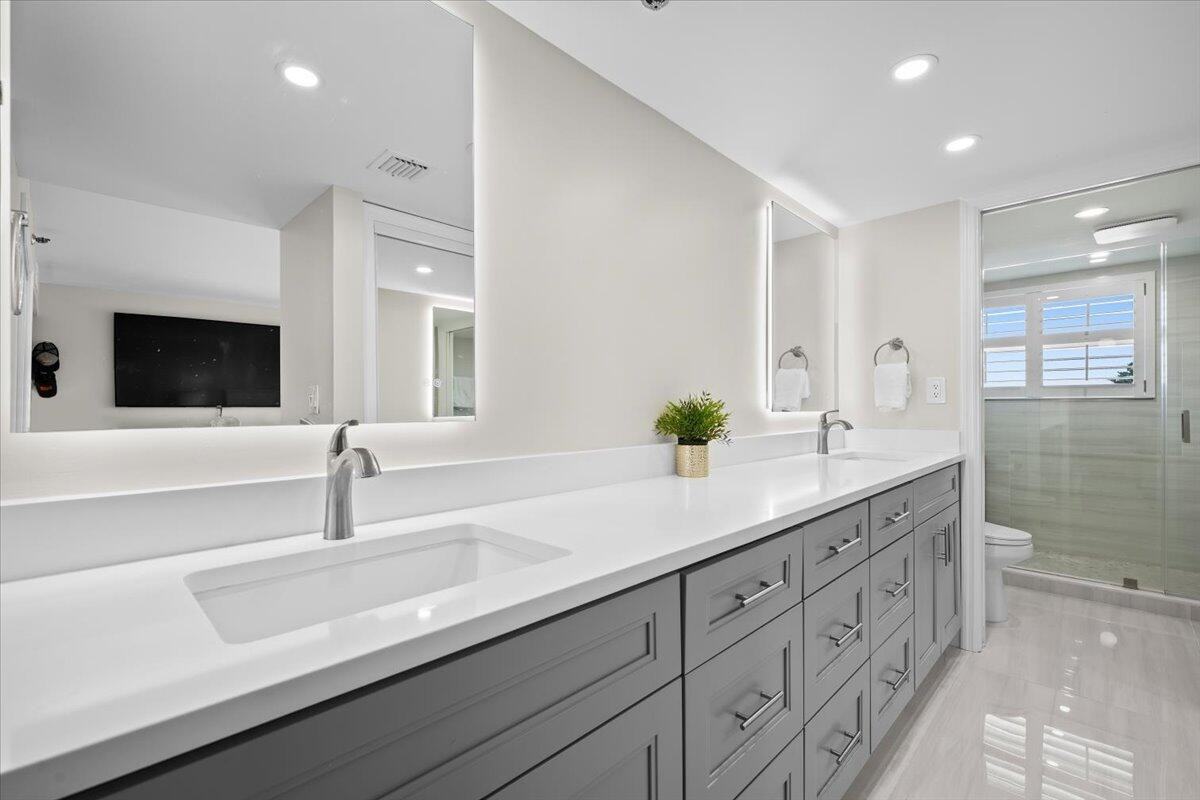 364 Golfview Rd #364-405 - Photo 7 of 32