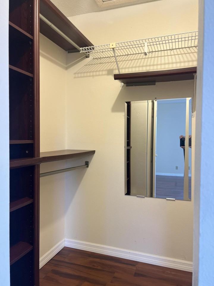 409 Golden River Dr #409 - Photo 5 of 26