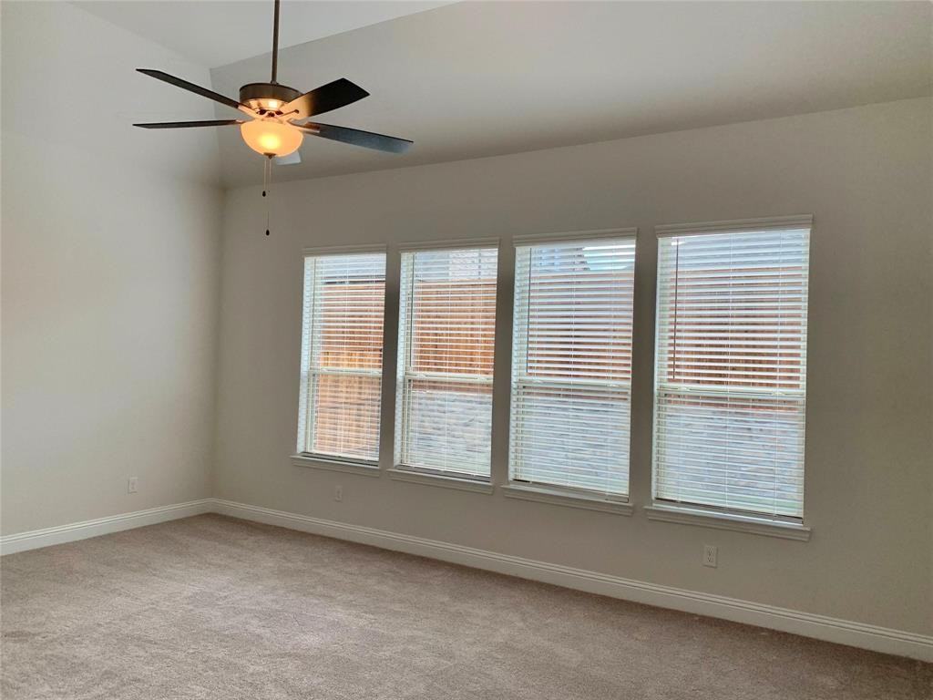 822 Susan St #822 - Photo 5 of 20