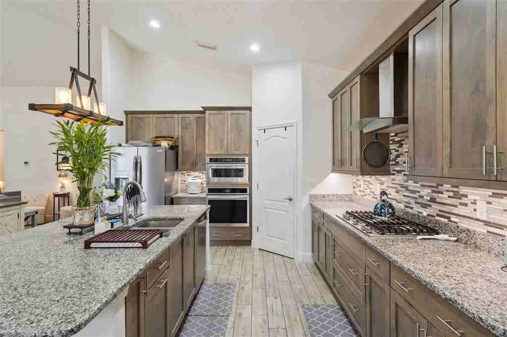 735 Black Eagle Dr #735 - Photo 5 of 27