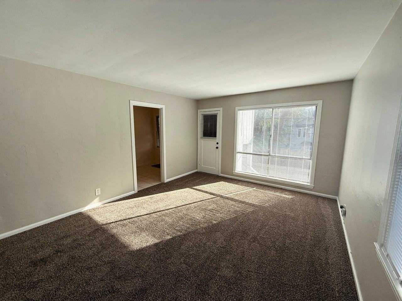 1129 El Camino Real - Photo 3 of 19