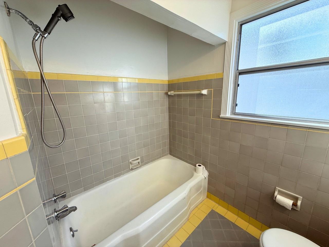 1129 El Camino Real - Photo 7 of 19