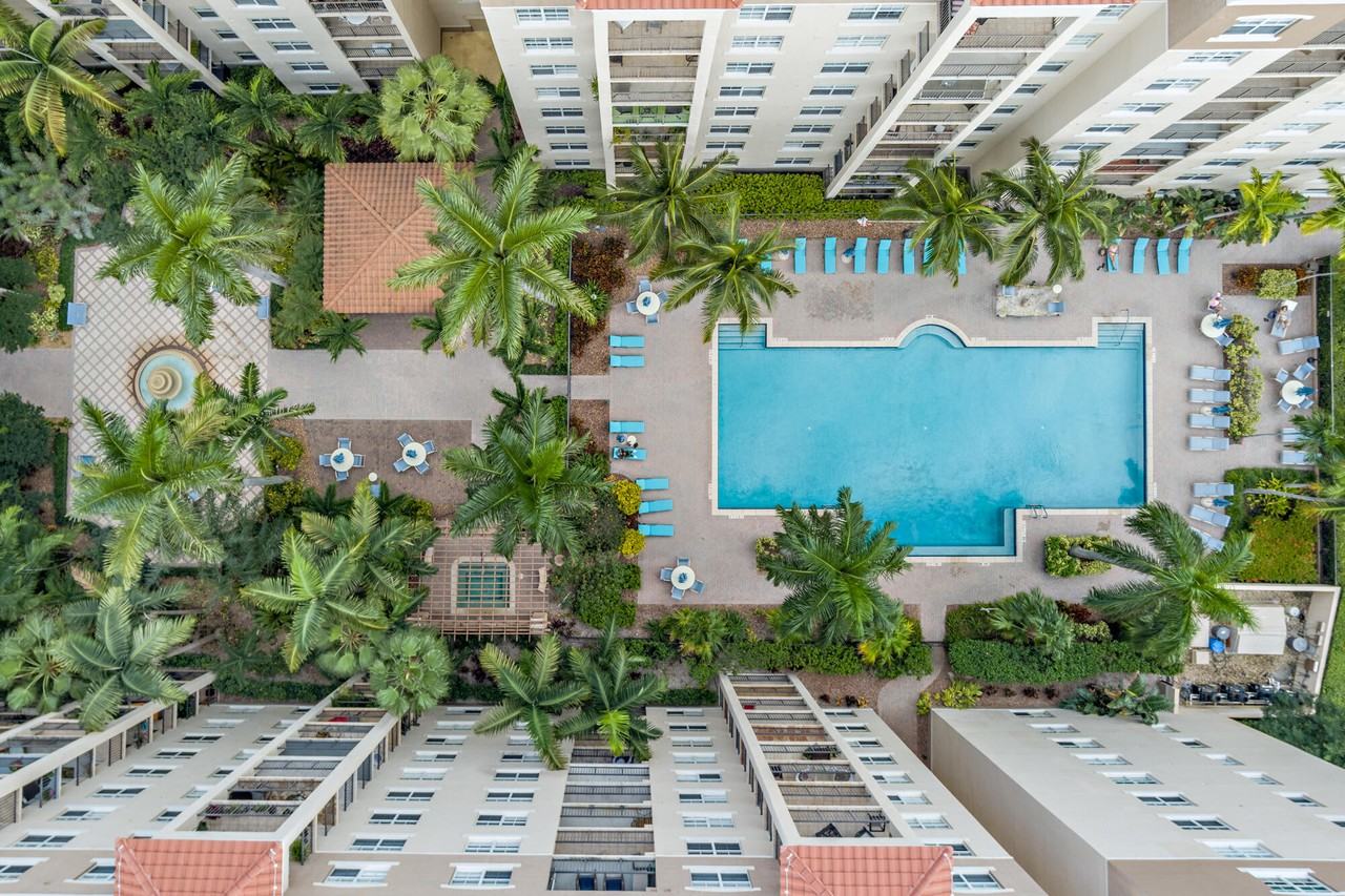 1801 N Flagler Dr #1801-840 - Photo 2 of 38