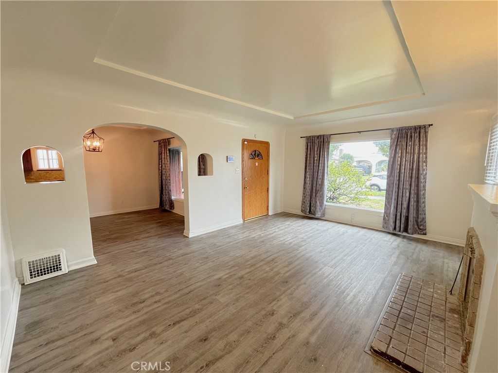 1839 W 85th St #1839 - Photo 5 of 18