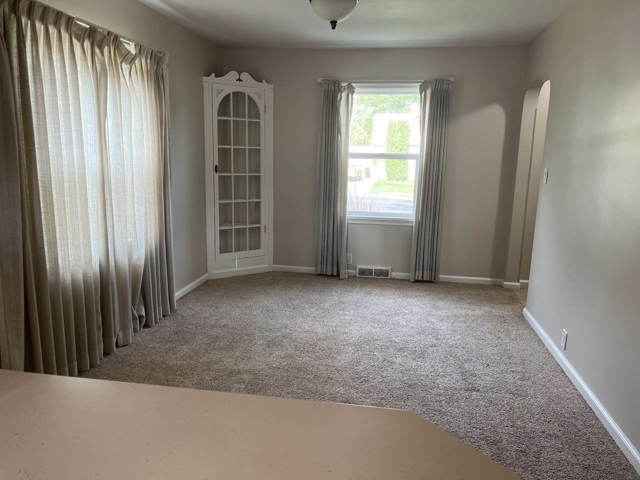 Abri Grey - Photo 4 of 11