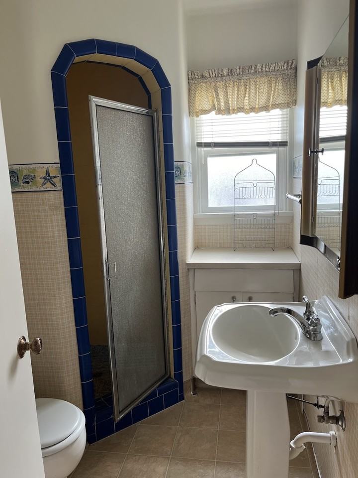 Abri Grey - Photo 7 of 11