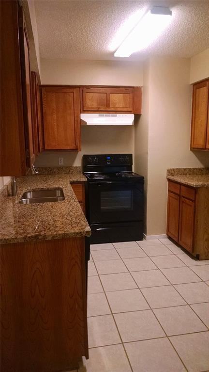 815 Windcrest Dr #815 - Photo 2 of 7