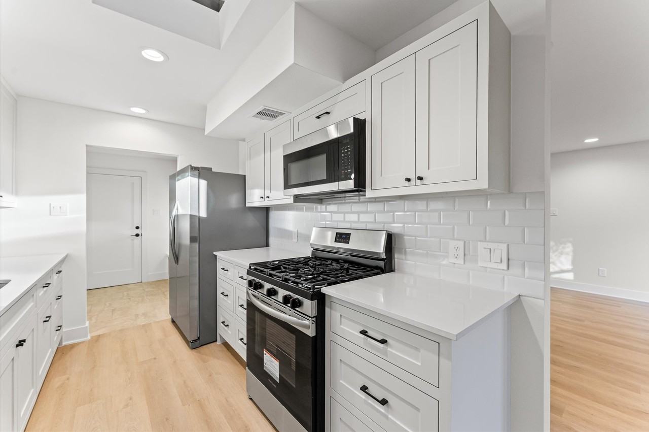 10607 Overbrook Ln #10607 - Photo 2 of 27