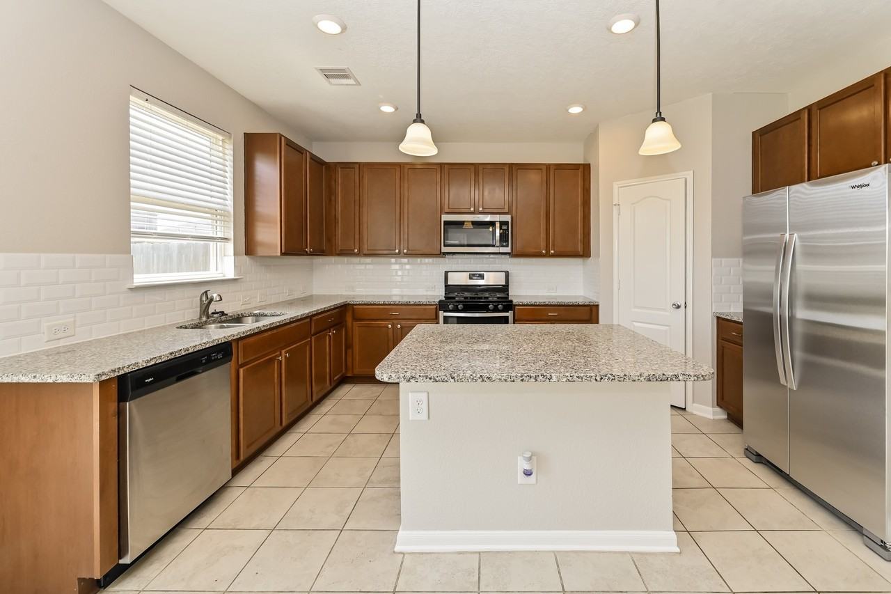 5139 Castle Discordia St #5139 - Photo 7 of 15