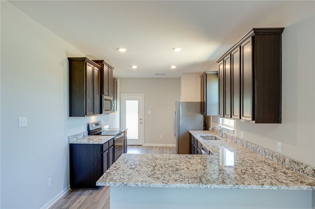 520 Republic Dr #520 - Photo 6 of 38