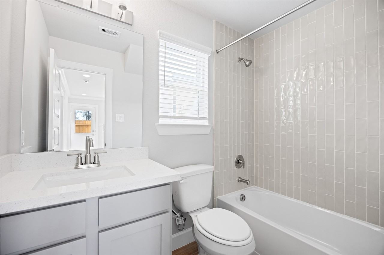 11424 Galway Grove Dr #11424 - Photo 2 of 31