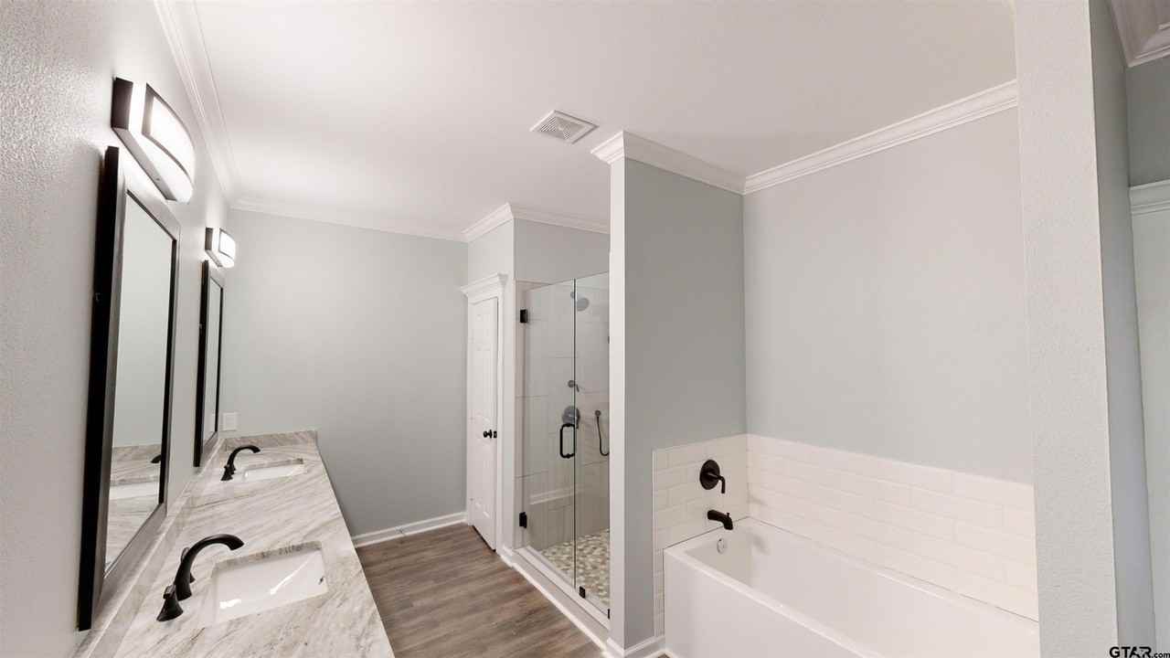 13016 Clydesdale #13016 - Photo 2 of 15