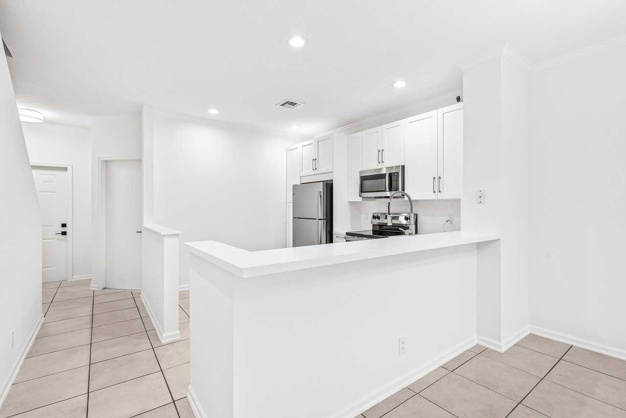 8024 Briantea Dr #8024 - Photo 3 of 39