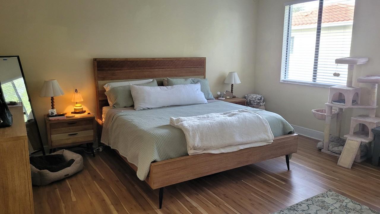 2402 Venetian Way #2402-2402 - Photo 3 of 9