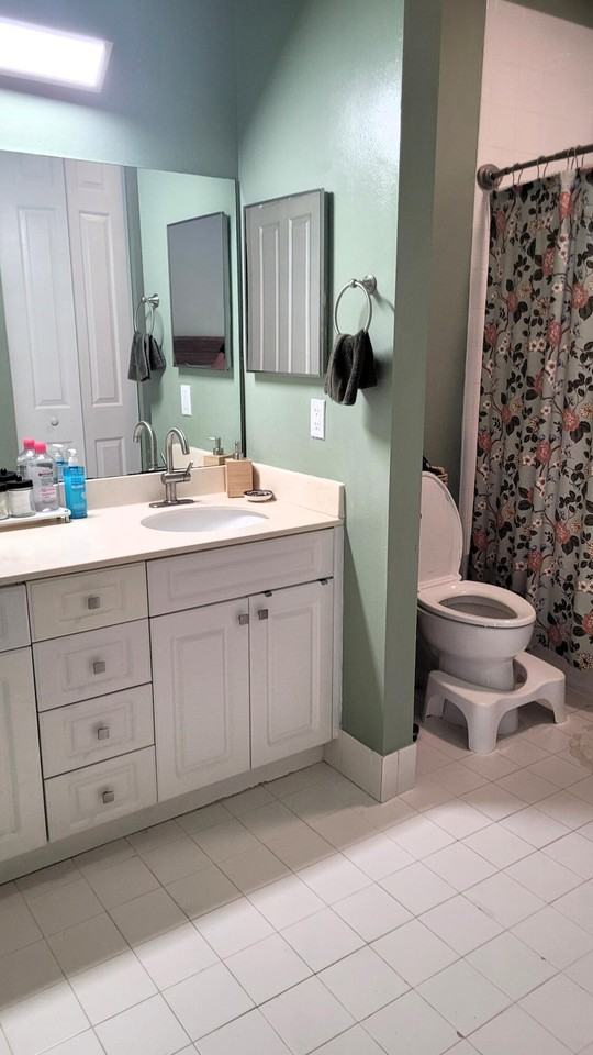 2402 Venetian Way #2402-2402 - Photo 4 of 9