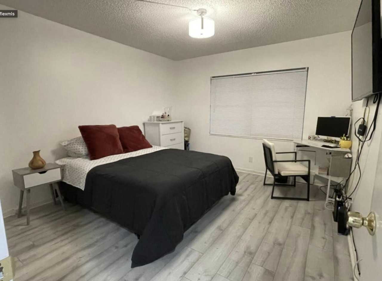 227 Fanshaw Dr #227F - Photo 4 of 11