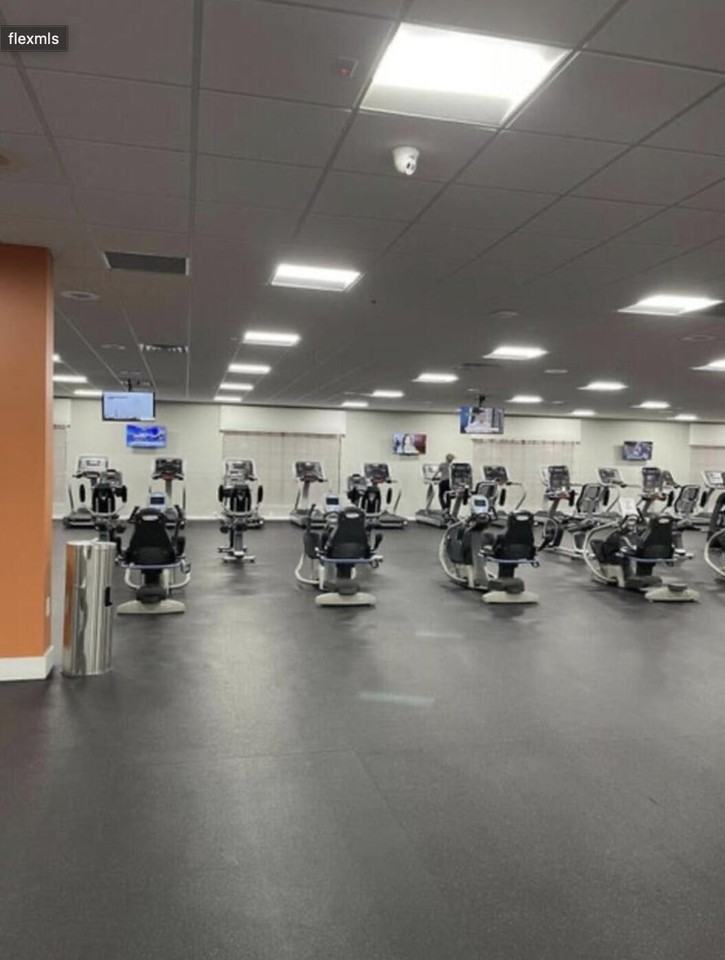 227 Fanshaw Dr #227F - Photo 7 of 11