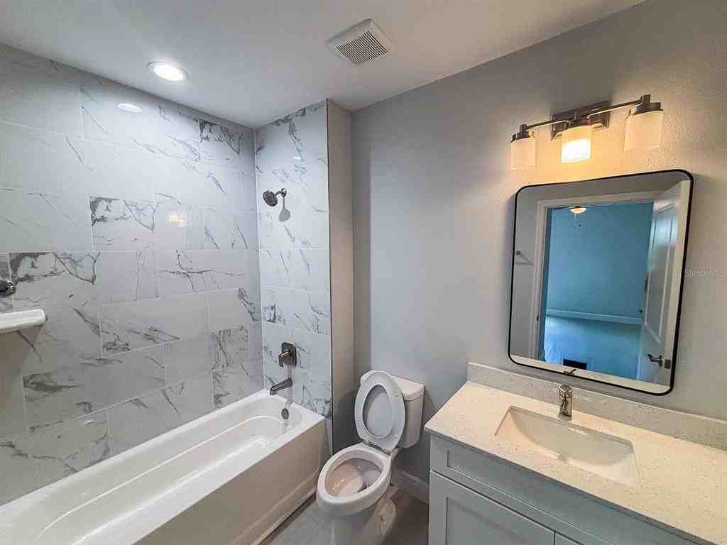 17062 Byron Ave - Photo 3 of 8