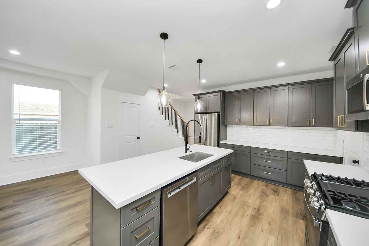 5531 Nielan St #5531A - Photo 3 of 38