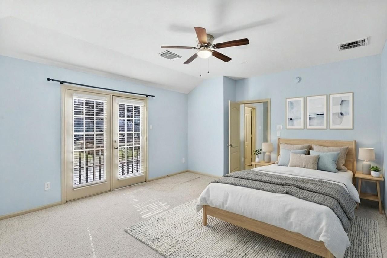 313 Hogan St #313 - Photo 6 of 16