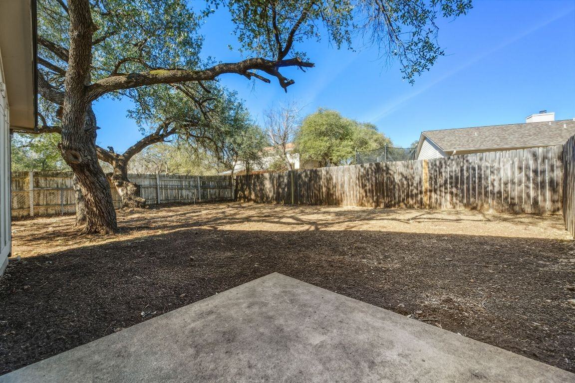 8904 Pineridge Dr #8904B - Photo 2 of 35