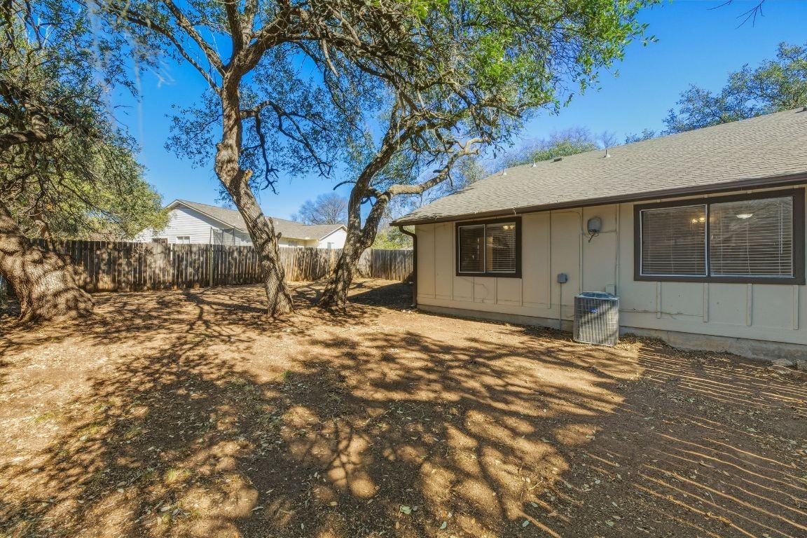 8904 Pineridge Dr #8904B - Photo 4 of 35