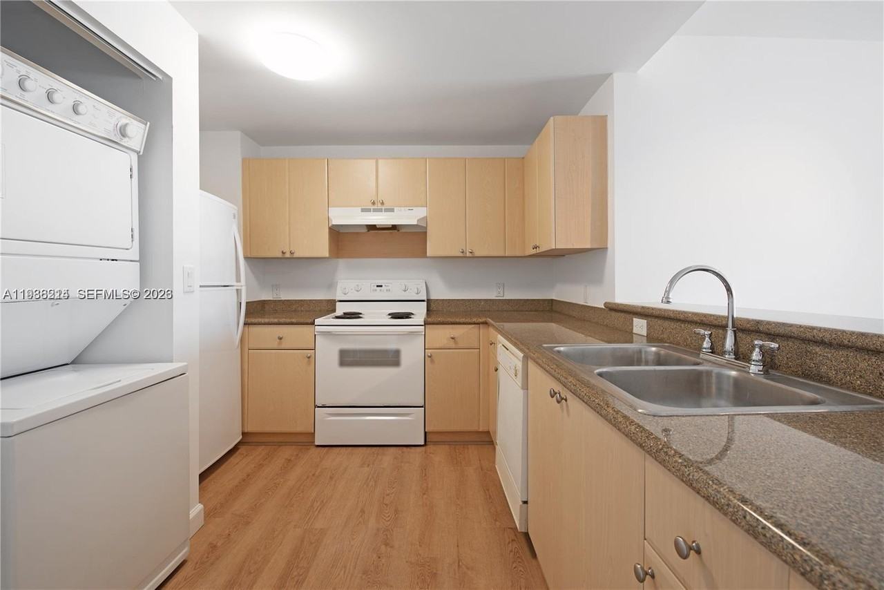 2280 Sw 32nd Ave #2280-315 - Photo 4 of 17